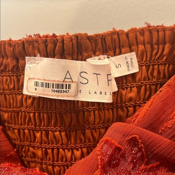 Astr Red Long Sleeve Ruched Dress - Picture 4 of 5